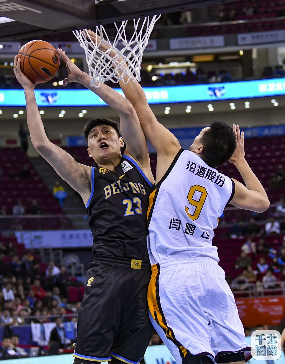 眼睛里满是 眼睛里满是