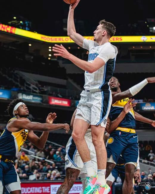 对右投先发 对右投先发